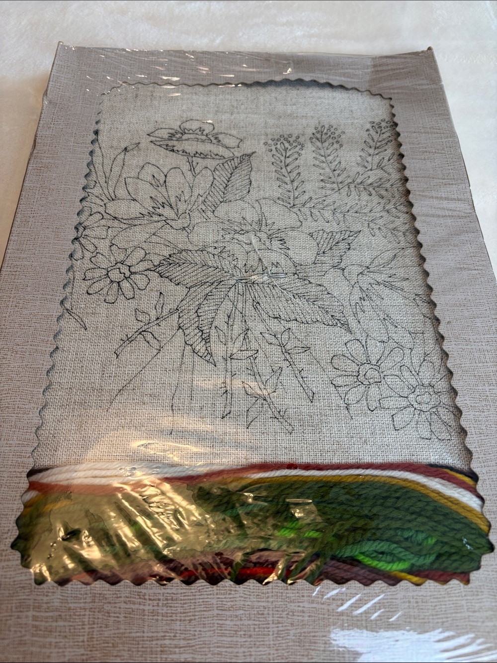 Vintage NWT Family Circle Crewel Kit "Spring Song" Floral Full Kit! Cottagecore - Picture 5 of 6